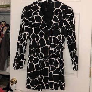 International Concepts petite small blk white coat